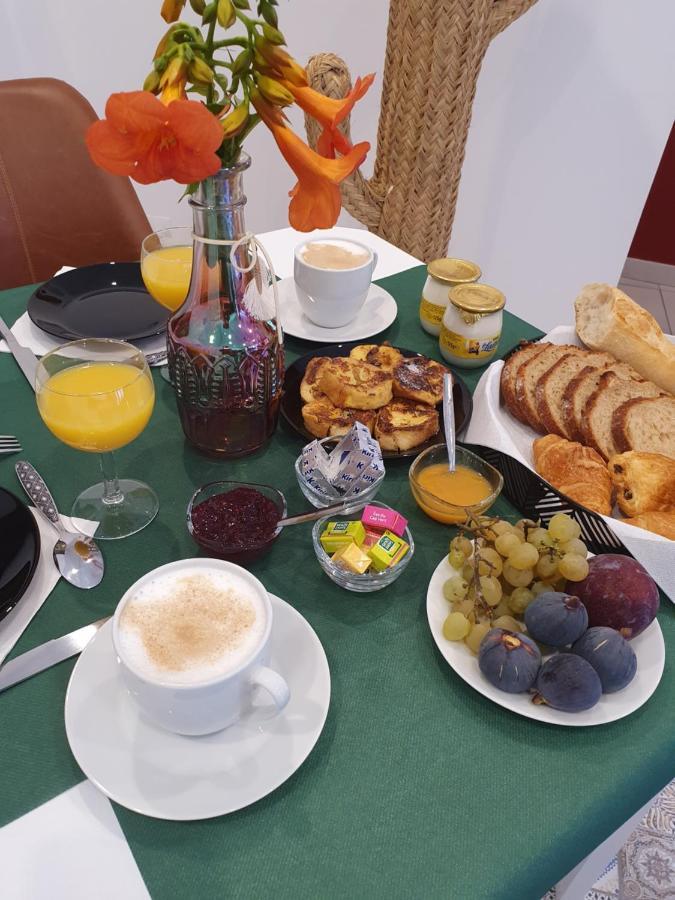 Au Secret Des Bregines Acomodação com café da manhã Béziers Exterior foto